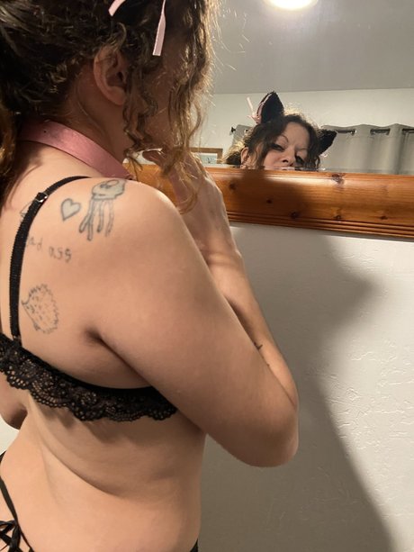 Millie Mae model beautiful archive