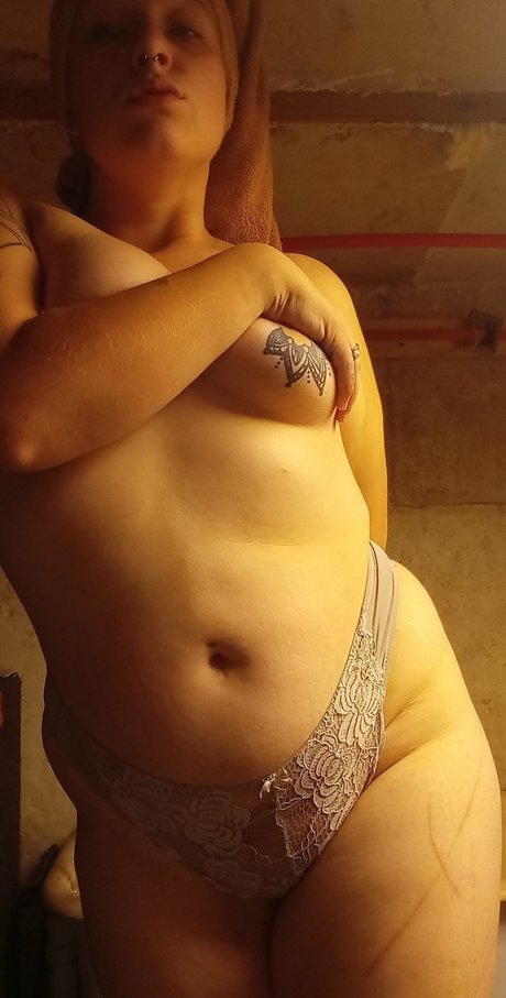 Borderline princxxxs nude star image