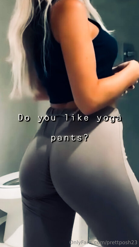 Prettyposh23 model erotic picture