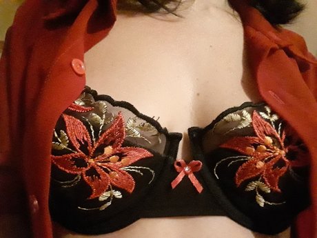 Hilda Furac o model erotic img