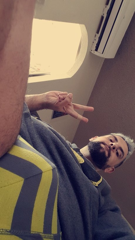 posca free model pic