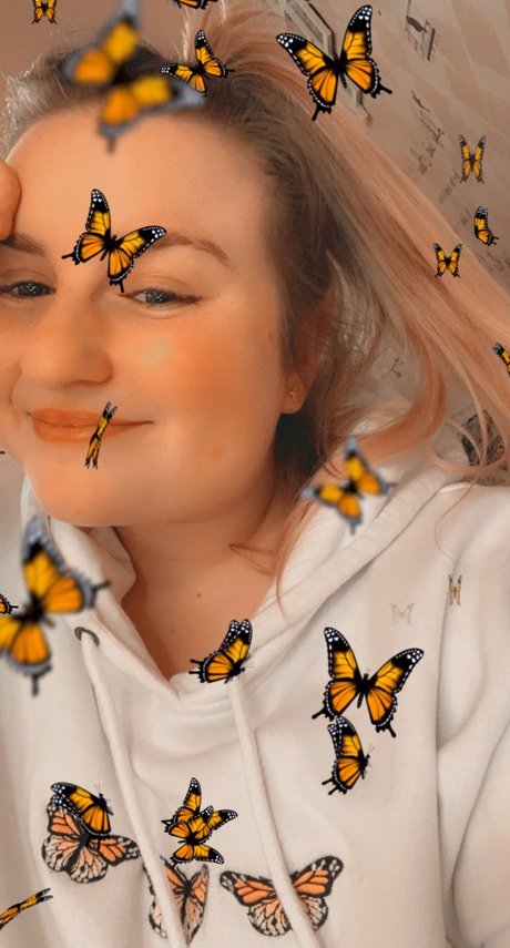 Poppy_ model naked pics