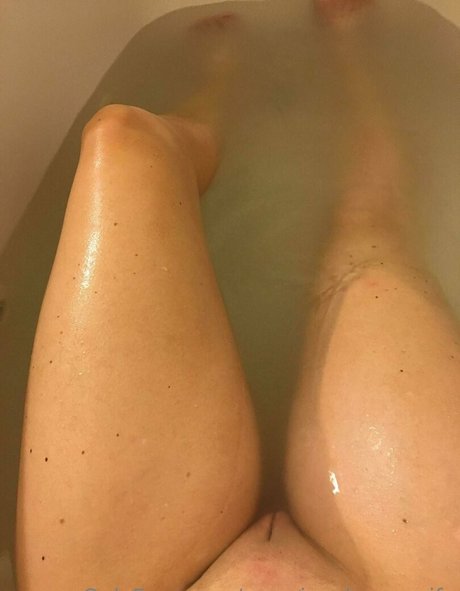 americanhousewife perfect model photos