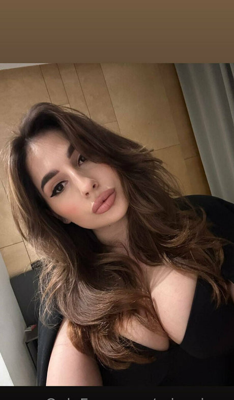 mia vixen pornstar naked gallery