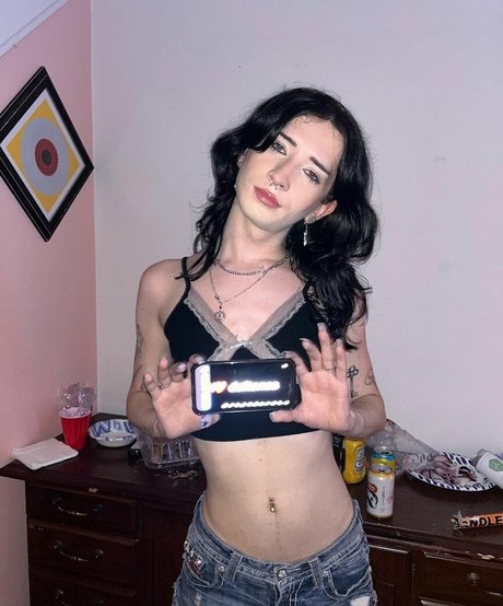 Cherry Darling porn model picture