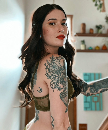 Peechfuzzzz perfect model photos