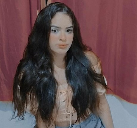 Izabelly Linhares beautiful star archive