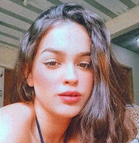 Izabelly Linhares beautiful pornstar images