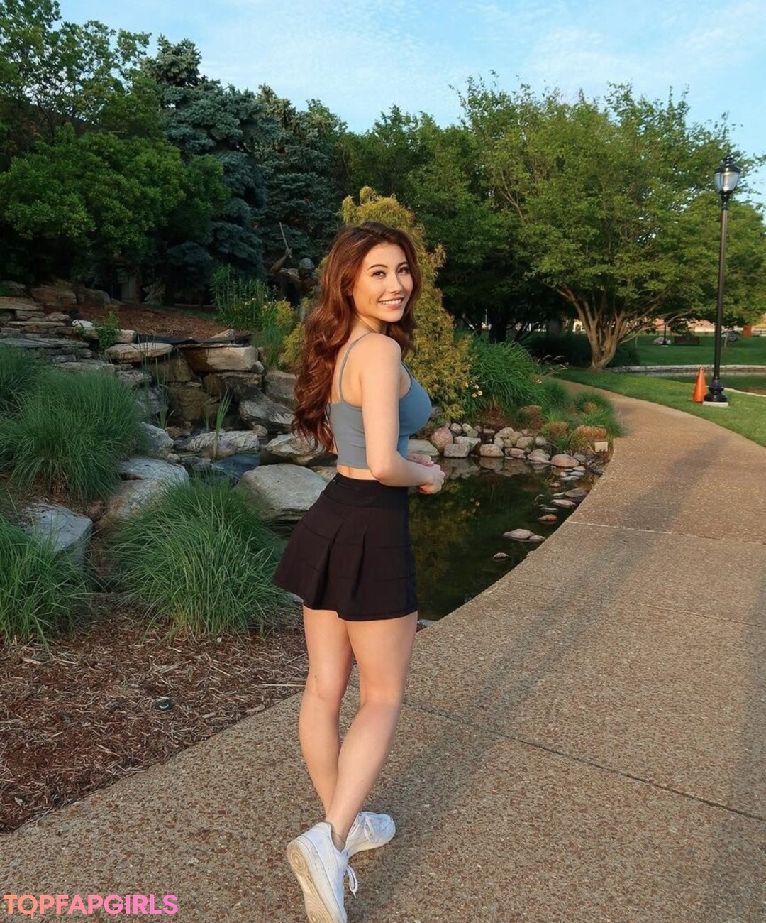 Sasha Emiri naked actress pictures