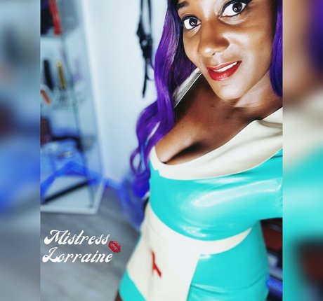 mslorraineldn star top photo