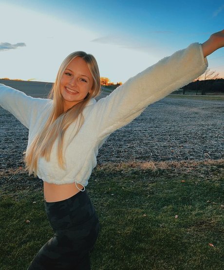 Anya Marie high quality star image