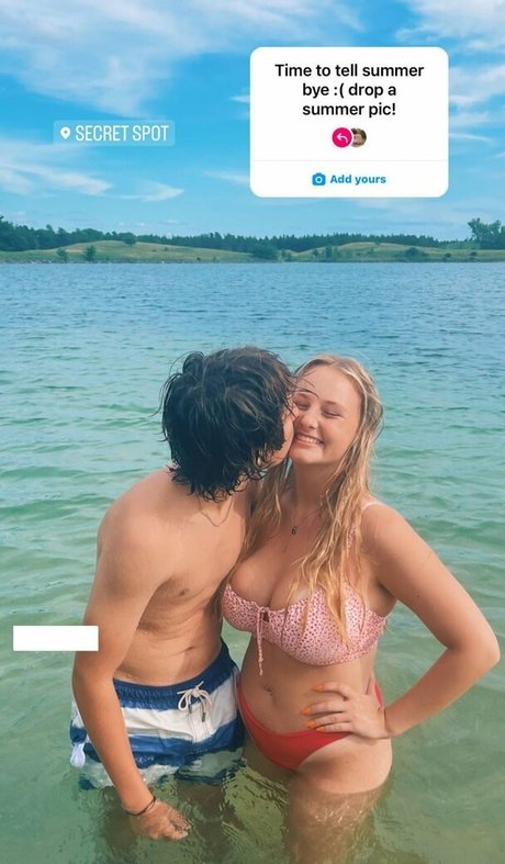 Anya Marie sexy pornstar gallery