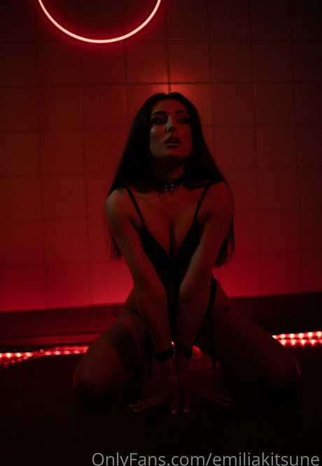 onlyemiliaa model free picture