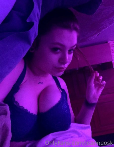 jeanneosk naked actress pic