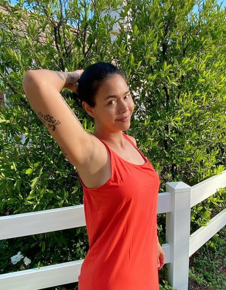 thedanavespoli high quality model photo