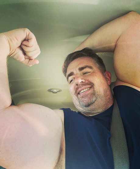 outihulk hot model images