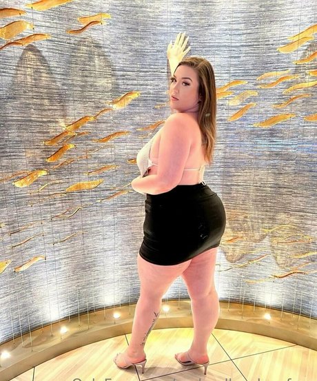 realmollysplacefree nudes model pic