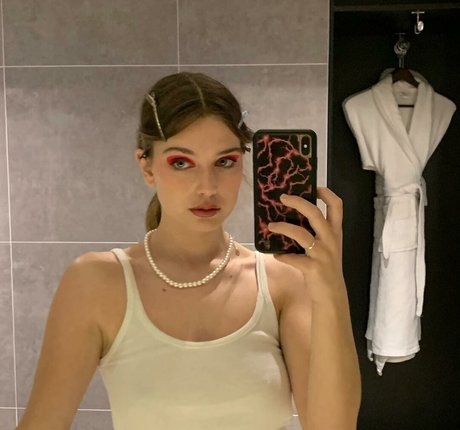 abrunamagalhaes sex model pics