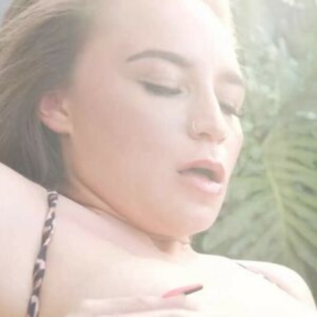 Natalie Brooke perfect actress pic