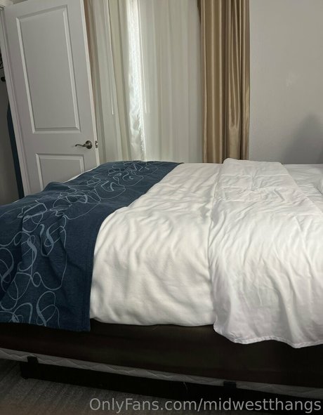 midwestthangs model adult gallery