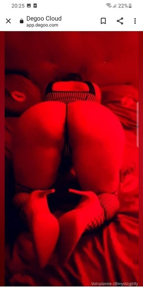 Onesarahhh pornstar beautiful galleries