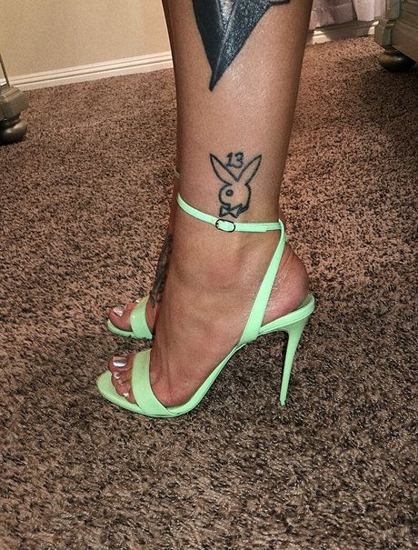 tsnadialove erotic star photo