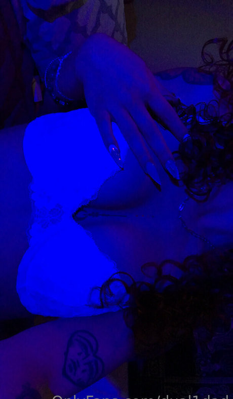 dual1dad nude star images