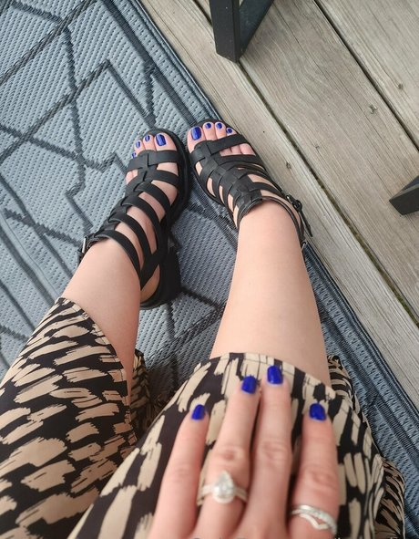 Goddess KT pornstar exclusive img