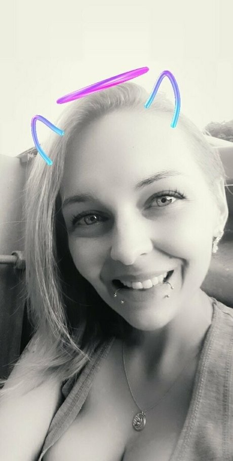 wyldestardust hot star images