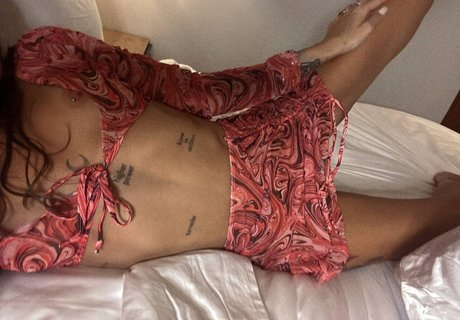 Aiza Dolmatova pornstar free photos