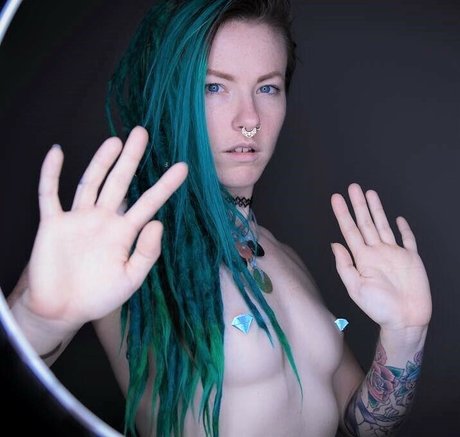 BluTube star porn img