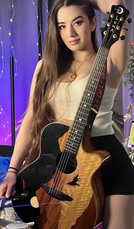 Miss Mikkaa erotic pornstar pictures