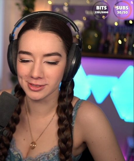 Miss Mikkaa model sexy images