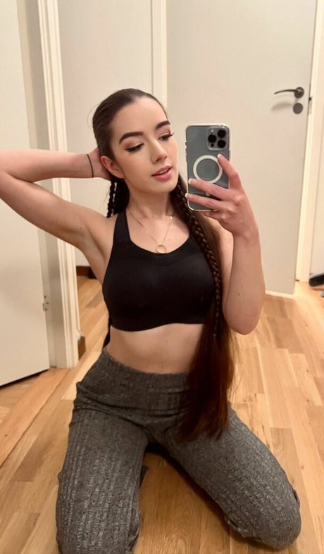 Miss Mikkaa pornstar sexy gallery