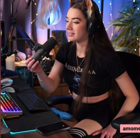 Miss Mikkaa sexy actress pictures