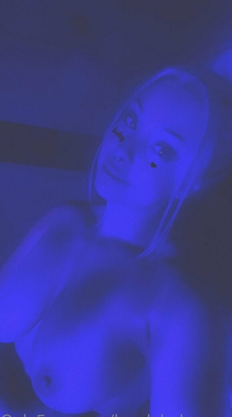 lovelyladymaee pornstar erotic pic