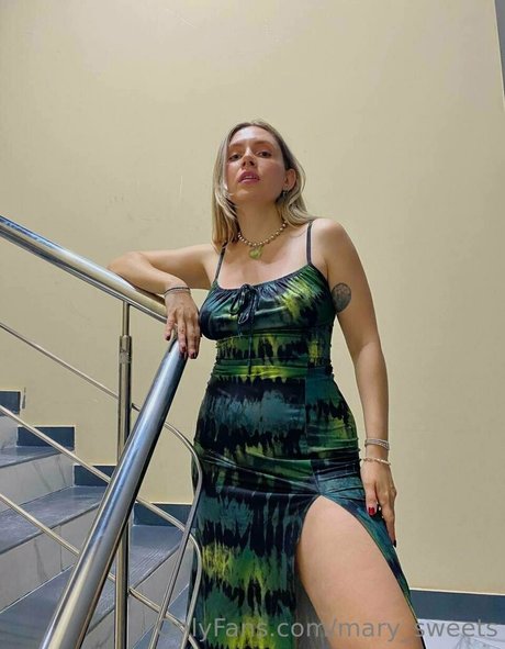 your paradisse star hot picture