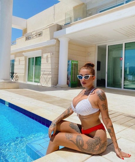 May Bakshi Profile pic