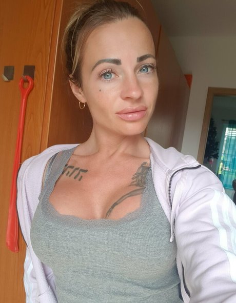 yourmonicaa star erotic pictures