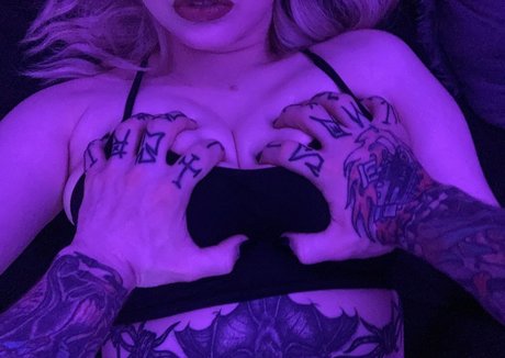 swampxslut star top img