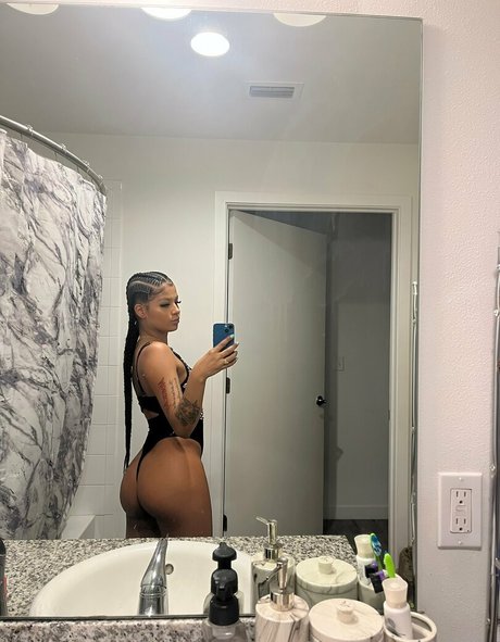 anikastar pornographic model pictures