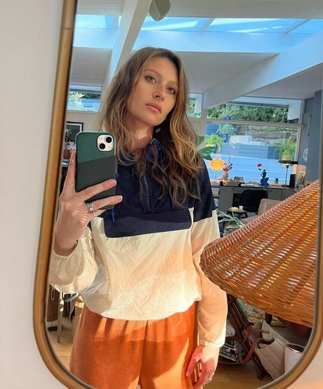 Aly Michalka beautiful star archive