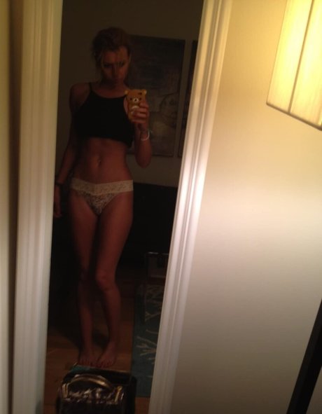Aly Michalka star sexy gallery