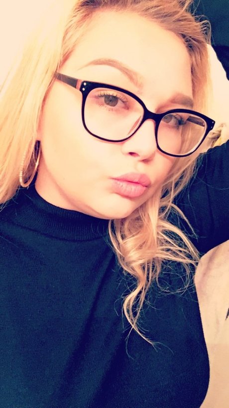 Gabriella Marie sexy actress img