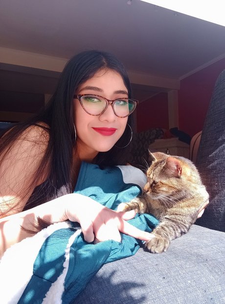 Chileanqueen99 model top galleries