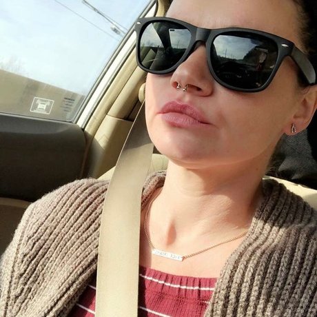 Chili Bang model exclusive photo