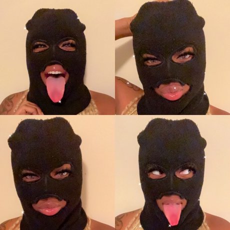 Super Soaker Queen naked model archive