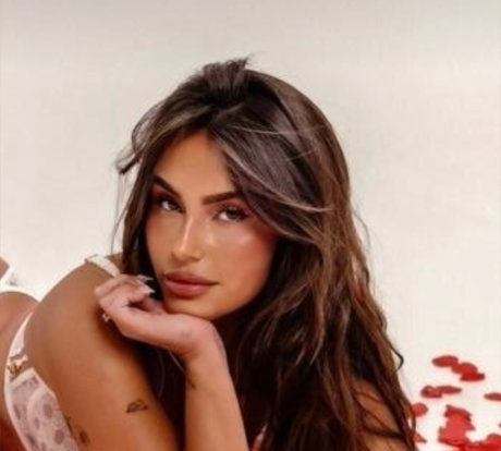 Claudia Tihan Vip_ hot actress img