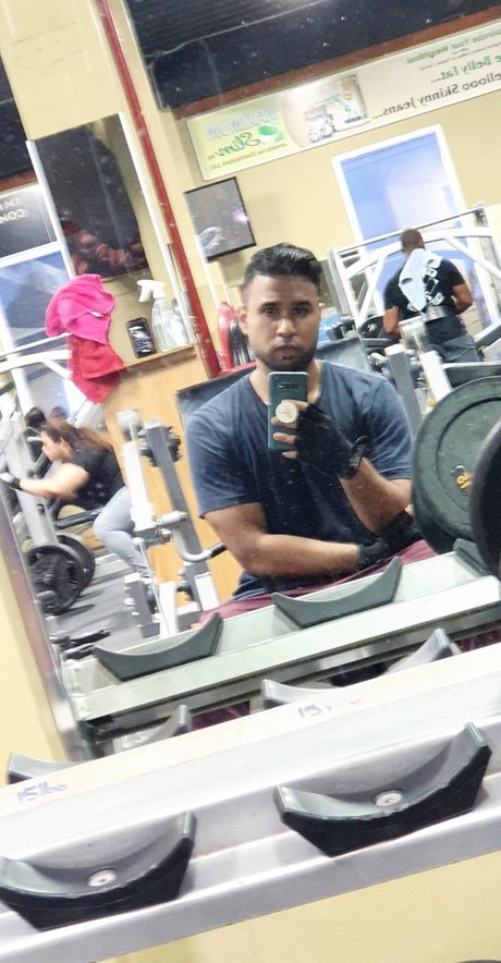 That Crypto Fella nice model photo