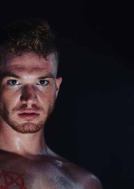 Dacotah Red star exclusive img